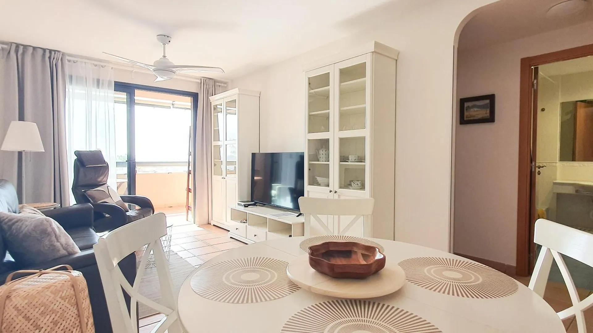 Sea&Sun Paradise, Heated Pool, 2Br, Parking Playa Paraiso  Spain