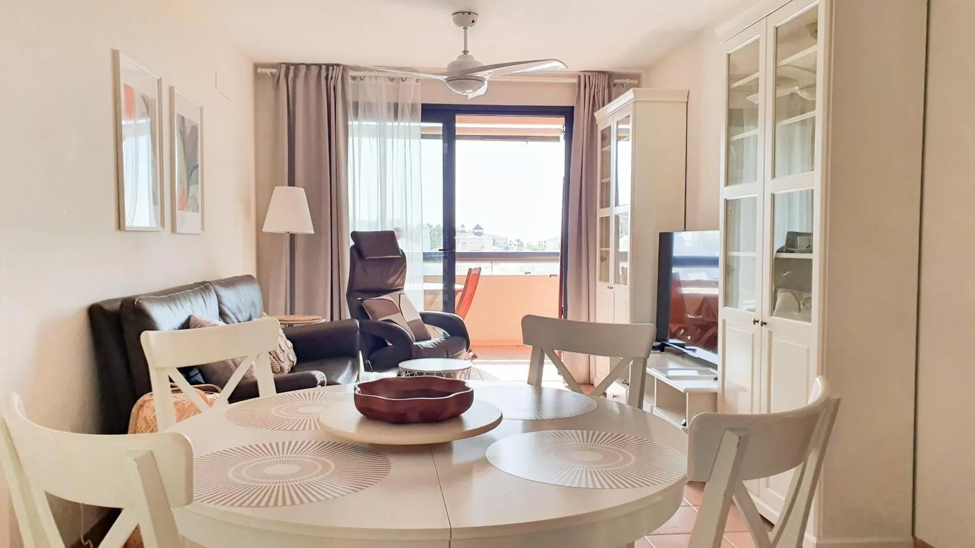 Apartment Sea&Sun Paradise, Heated Pool, 2Br, Parking Playa Paraiso  Spain