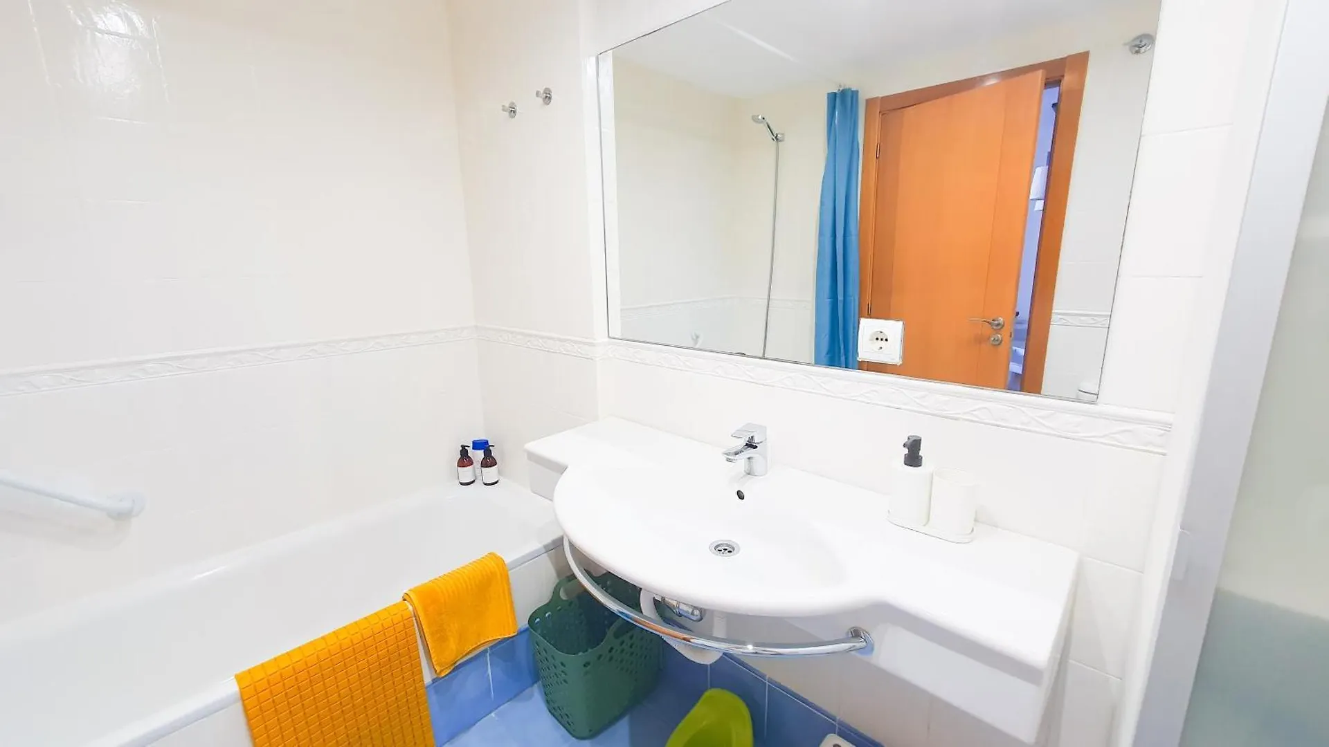 Sea&Sun Paradise, Heated Pool, 2Br, Parking Playa Paraiso