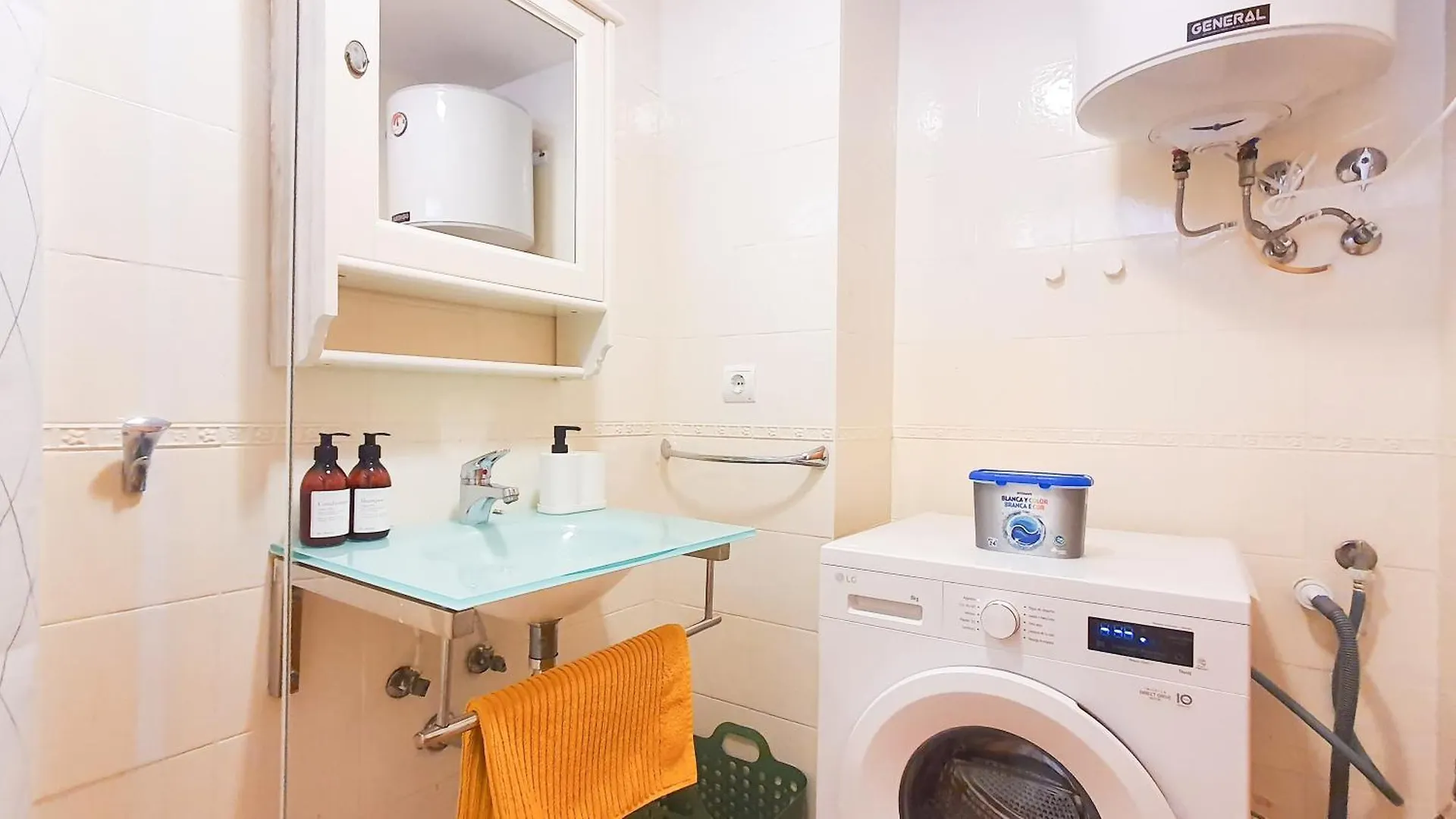 Sea&Sun Paradise, Heated Pool, 2Br, Parking Playa Paraiso  Playa Paraiso (Tenerife)