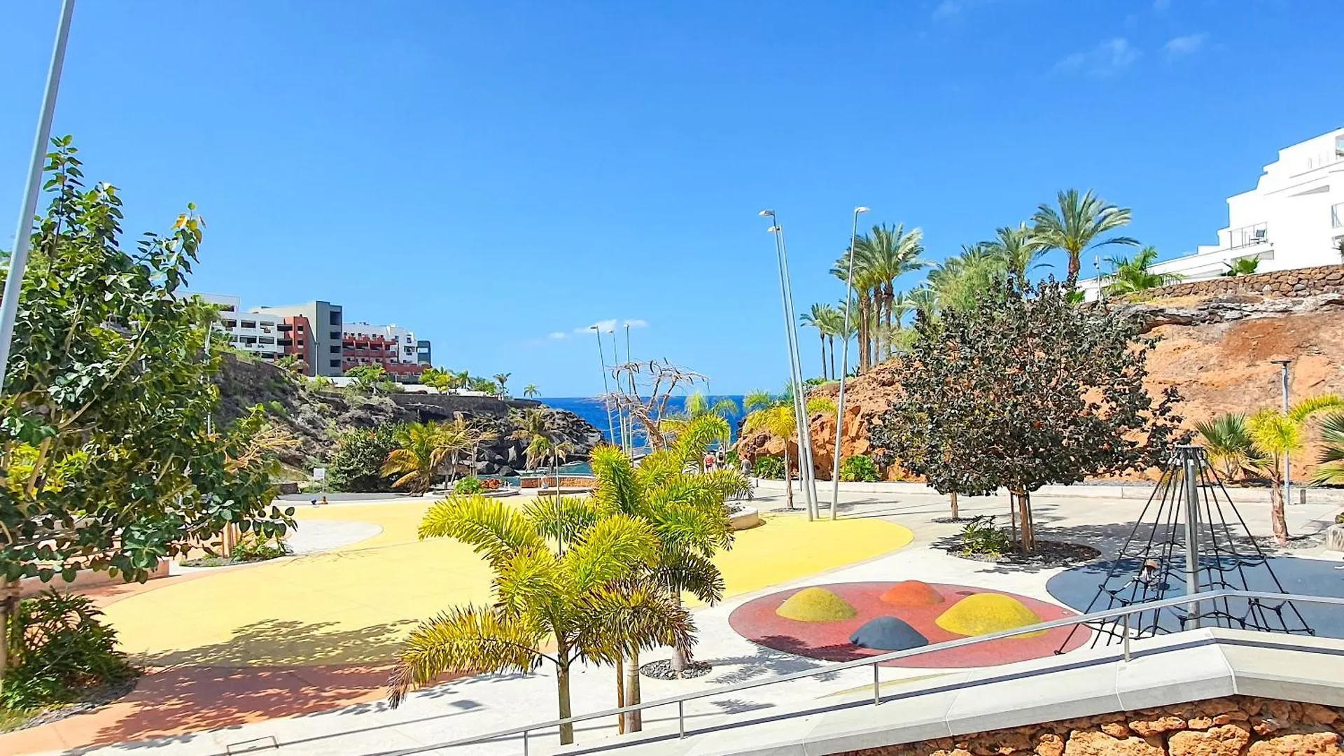 Apartment Sea&Sun Paradise, Heated Pool, 2Br, Parking Playa Paraiso  Spain